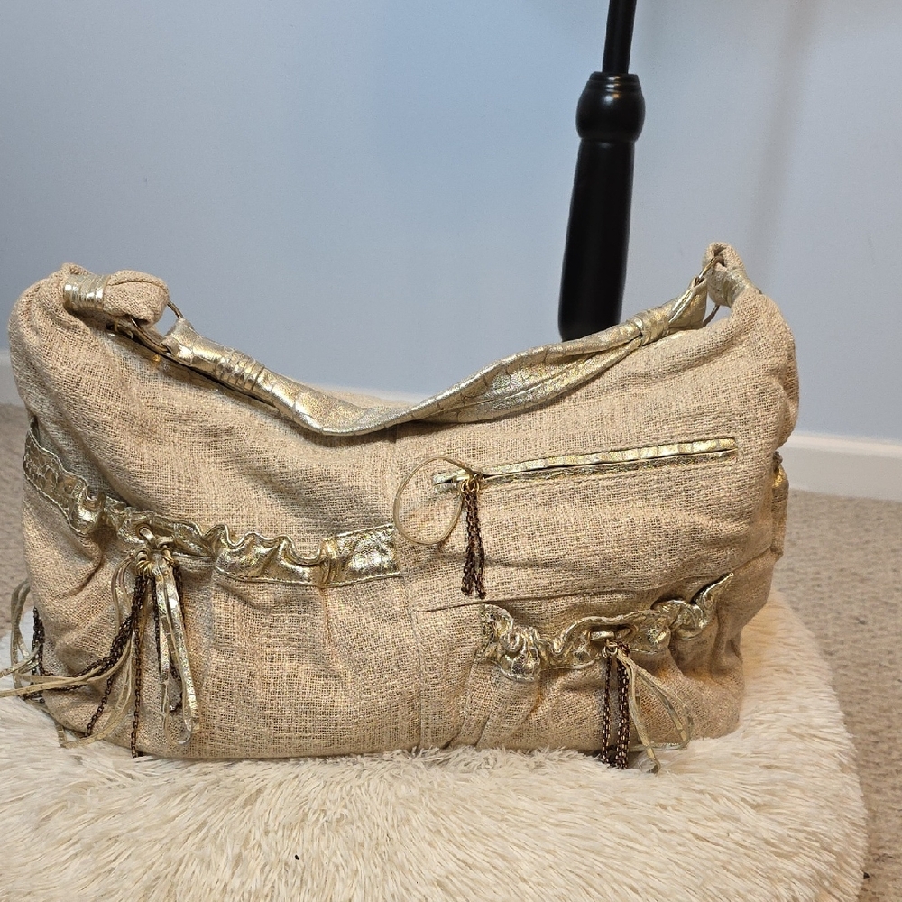 Chic Gold-Toned Women's Shoulder Bag